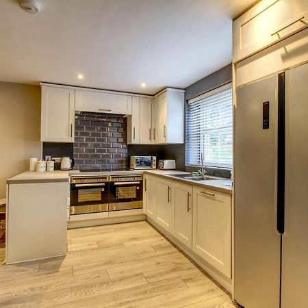 6 Dbl Bed, Central Huddersfield House Inc Parking Екстер'єр фото