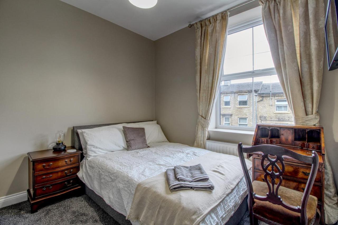 6 Dbl Bed, Central Huddersfield House Inc Parking Екстер'єр фото