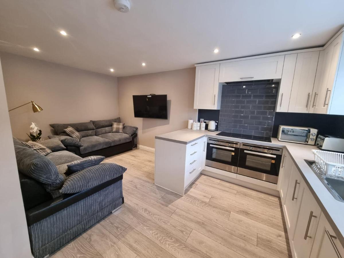 6 Dbl Bed, Central Huddersfield House Inc Parking Екстер'єр фото