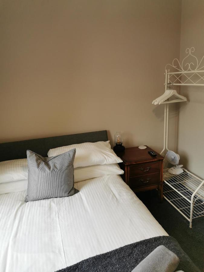 6 Dbl Bed, Central Huddersfield House Inc Parking Екстер'єр фото