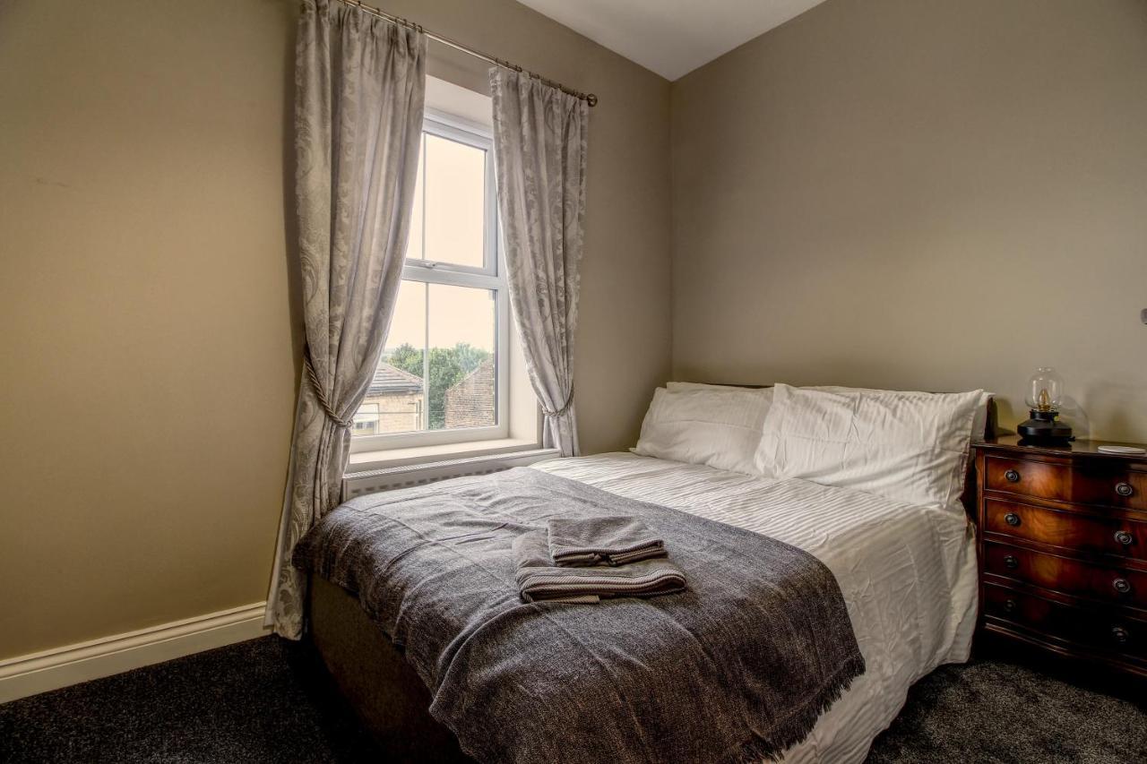 6 Dbl Bed, Central Huddersfield House Inc Parking Екстер'єр фото