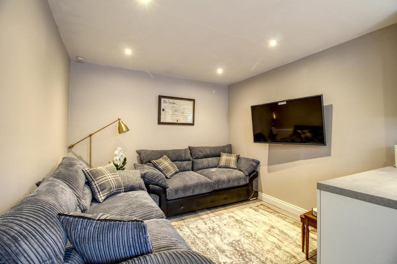 6 Dbl Bed, Central Huddersfield House Inc Parking Екстер'єр фото