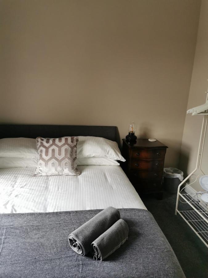 6 Dbl Bed, Central Huddersfield House Inc Parking Екстер'єр фото