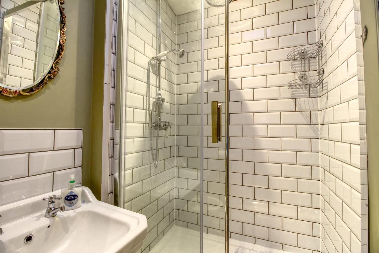 6 Dbl Bed, Central Huddersfield House Inc Parking Екстер'єр фото